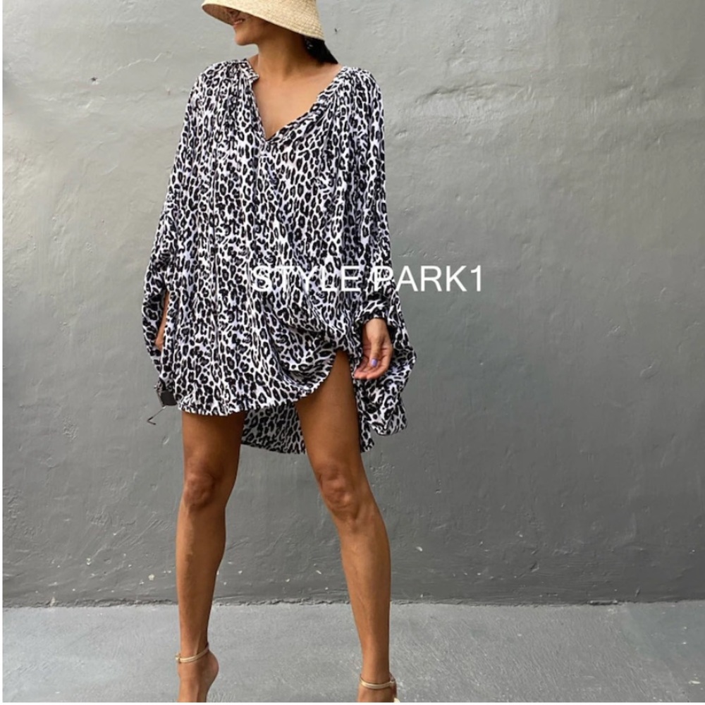 Leopard oversize loosefitting tunic, beach cover